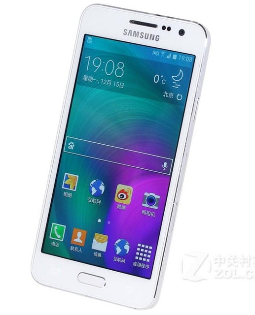 Original Samsung Galaxy A3 A3000 Dual Sim  Quad-Core Android 4.4 OS 4.5 Inch 8GB ROM 4G 8.0MP Camera Cell Phone Good quality  !